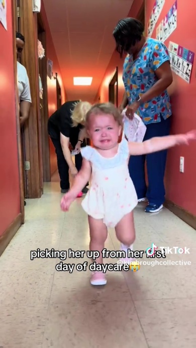 泣きながら駆け寄ってきました