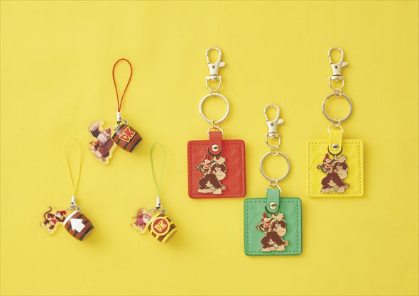 左：ストラップセット（3個） 右：キーチェーンセット（3個）（11月13日先行発売）
