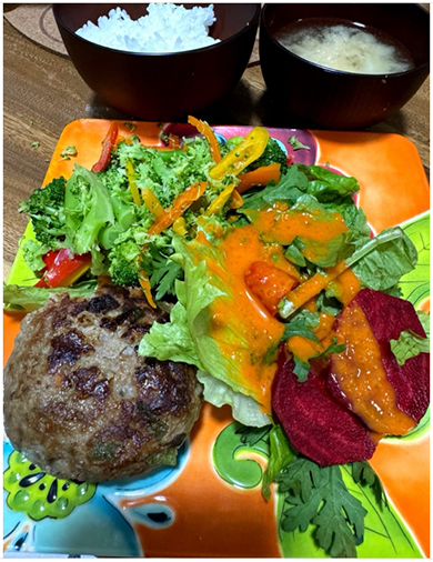 長男家族のために北斗晶が作ったハンバーグ