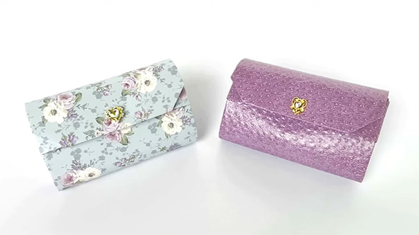 折り紙のお財布2つ