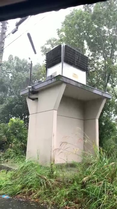 圧縮空気を放って曲を奏でるミュージックサイレン