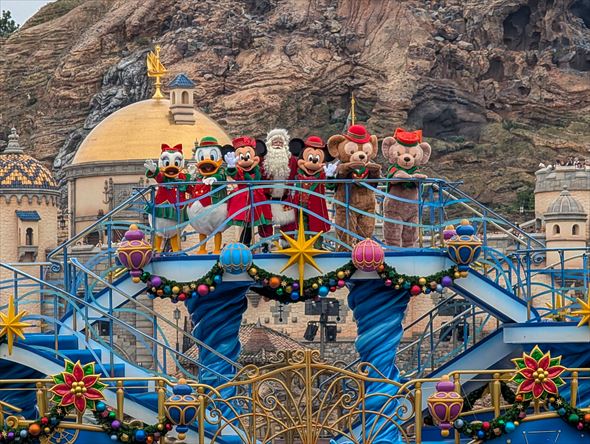 サンタさんも出てくる「ディズニー・クリスマス・グリーティング」