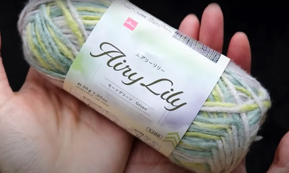 ダイソーの「エアリーリリー」を使います