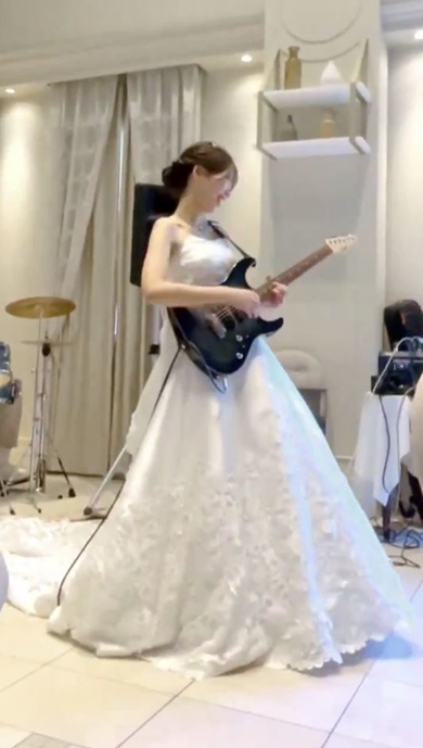 花嫁ロックがかっこいい 夢だったとのこと