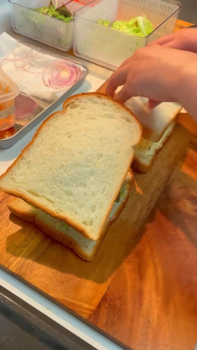 パンを乗っけて