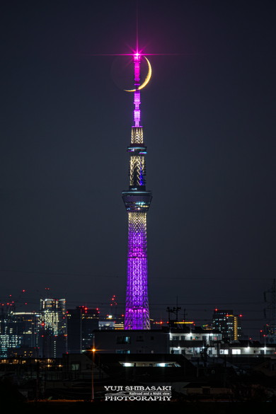 三日月宗近 スカイツリー　セット 完全にセーラームーンの世界」 三日月とスカイツリーが織りなす