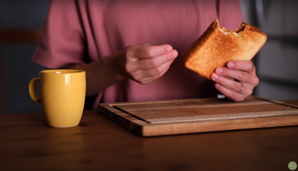 サクサクのピザパンがおいしそう