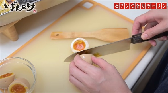 セブン-イレブンのものだけで最強のラーメンを作れるか