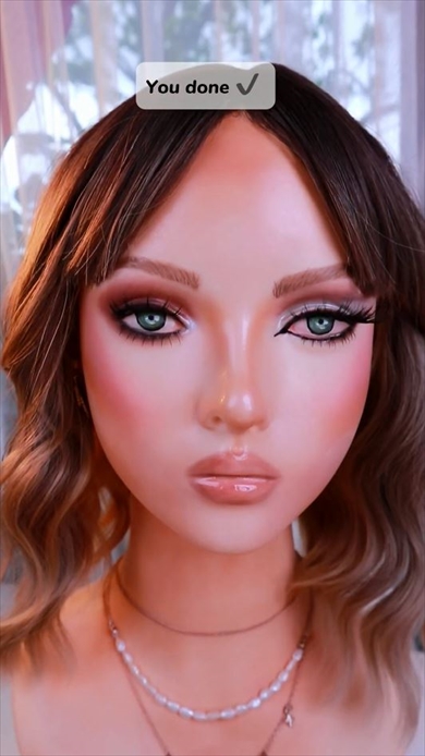 マネキンにメイクしてみたら……まるで生きてるみたいに！