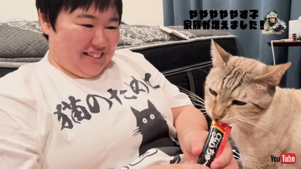 ちゅーるをもぐもぐ