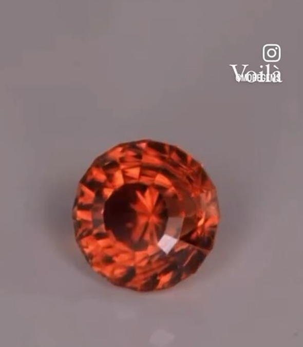 ちっぽけな石を磨いたら……キラッキラのジルコンに！