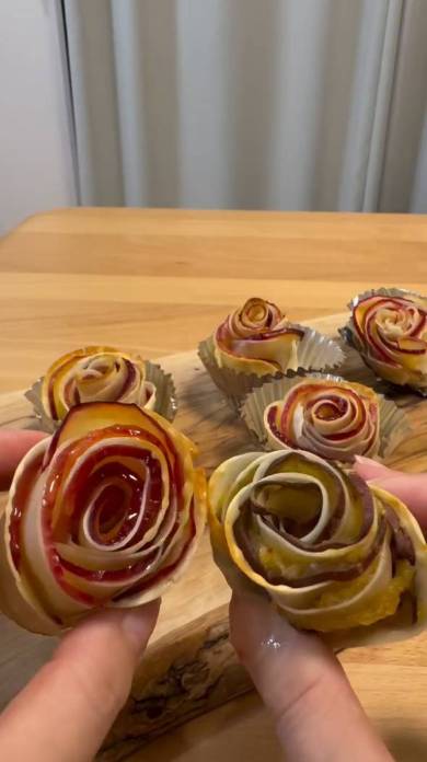 餃子の皮で作るアップルパイ