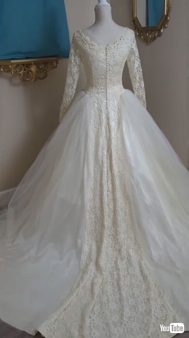 1950年代のヴィンテージウエディングドレスを修復