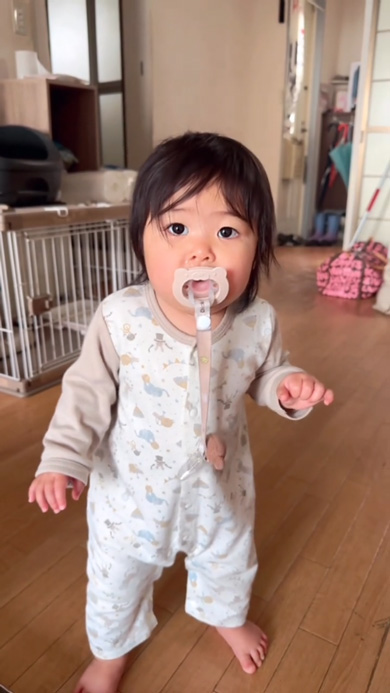 1歳 娘 おむつ 持ってきて お願い 持ってきてくれた 反応 賢い 赤ちゃん