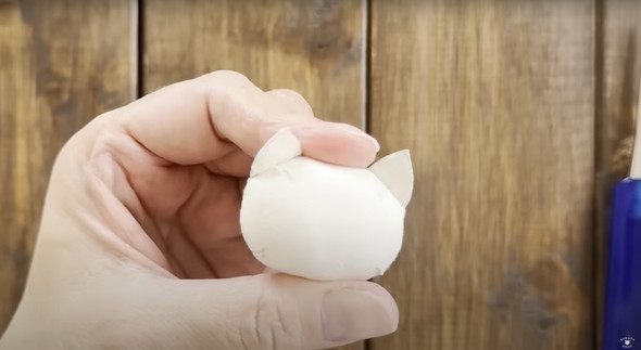 ハギレで作れる小さな猫のぬいぐるみ