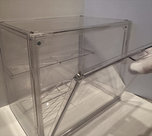 フィギュアにぴったりのダイソー「透明コレクションケース」