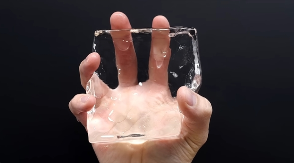 透明な氷の作り方