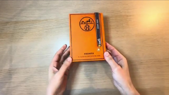エルメスの紙袋でノート作り