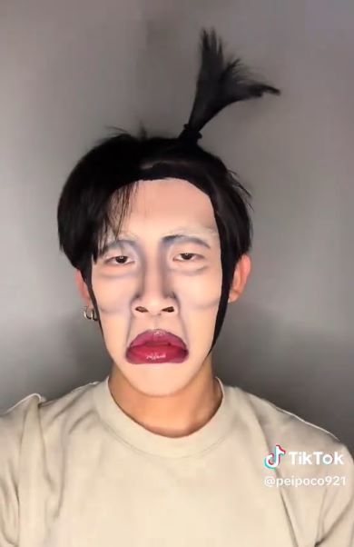 「こびとづかん」の再現メイク