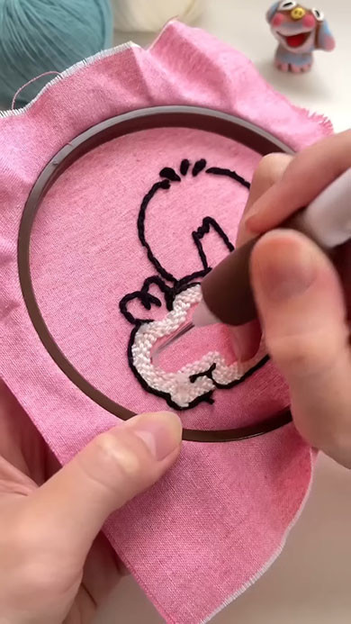 パンチニードルでポチャッコ