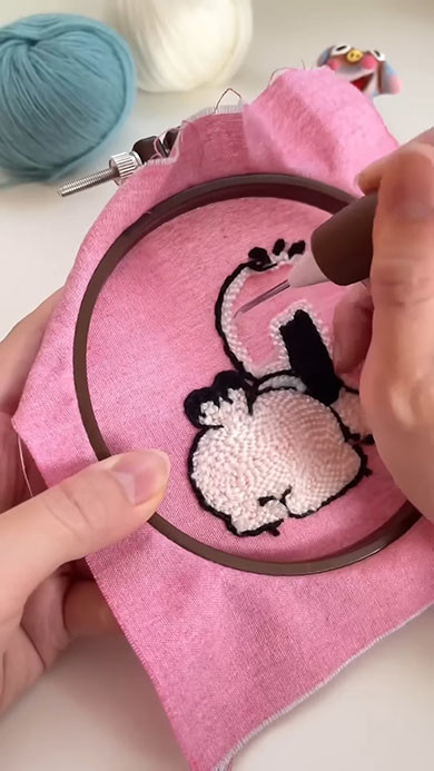 パンチニードルでポチャッコ