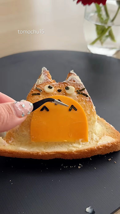 トトロの立体トースト