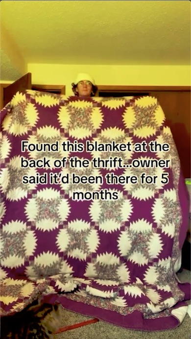 古着屋にあったブランケット