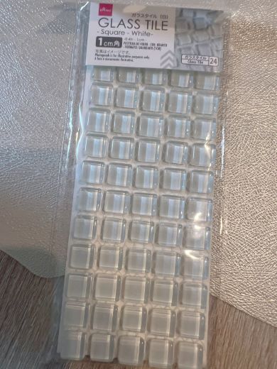 透明のガラスタイル