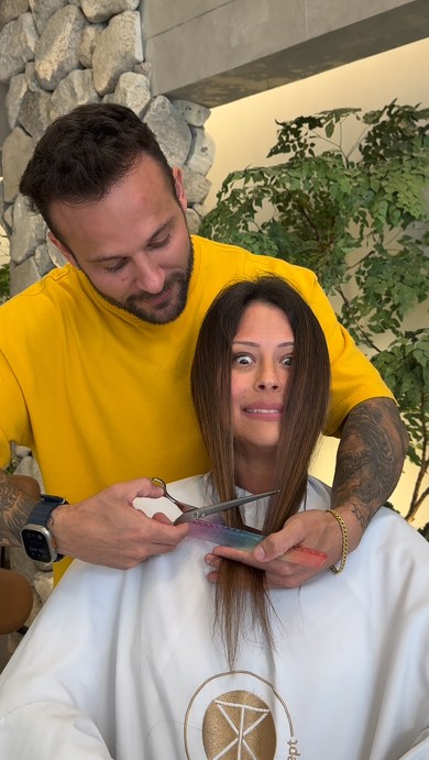 大胆なヘアカットで激変