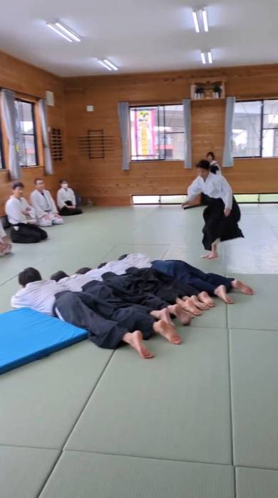 飛び越し受け身