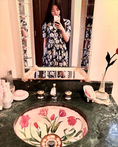 祖母の家と母の家の洗面台がデコラティブ