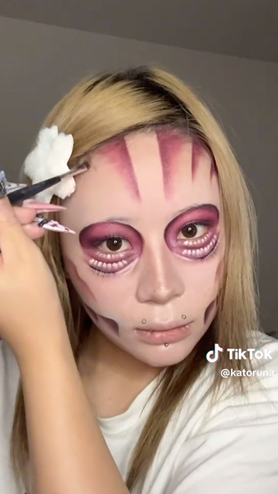 進撃の巨人風メイク