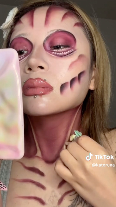 進撃の巨人風メイク