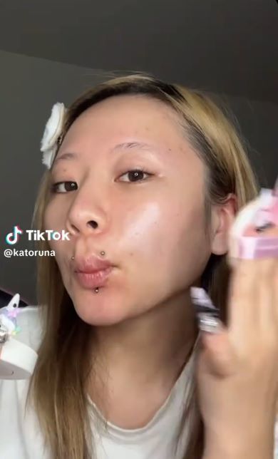 進撃の巨人風メイク