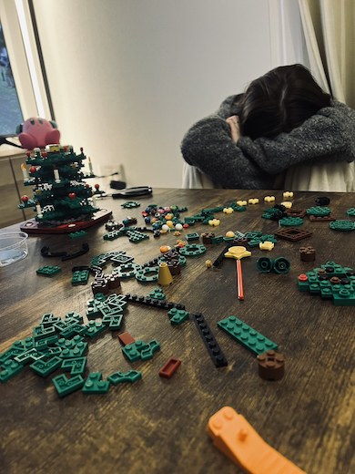 深夜のレゴ製作