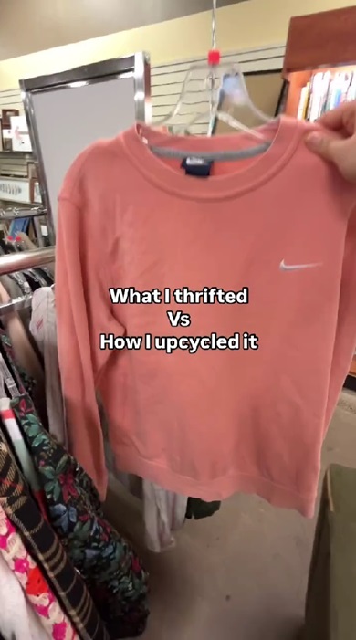 古着屋で見つけたシミありNIKEトレーナーをリメイクすると