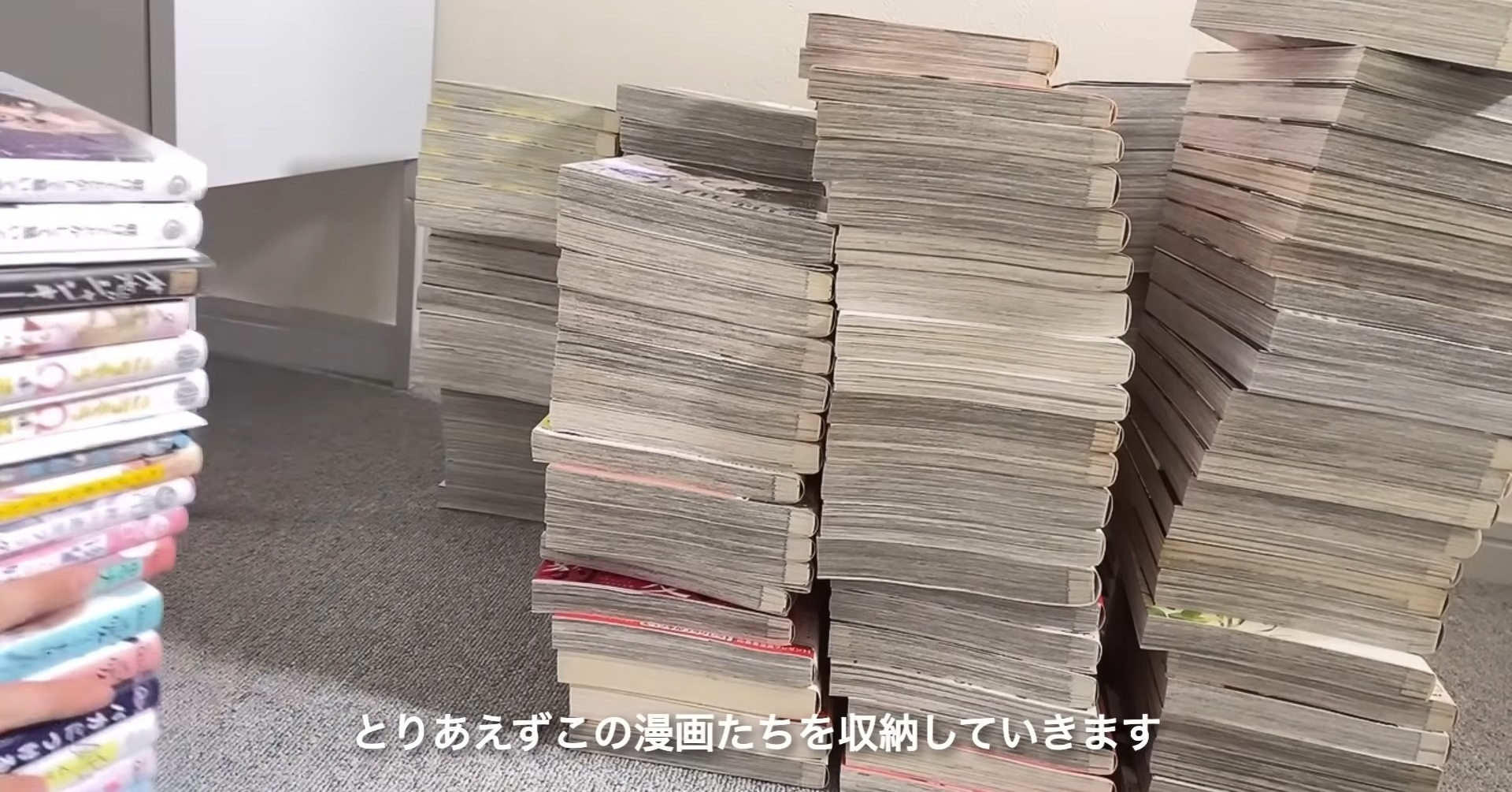 実家暮らしのオタク女性、“漫画が今にも崩れそう”な部屋を模様替えすると……　驚きのビフォーアフターに「なんて幸せな空間…」「すごく羨ましい」（1/3） | ライフスタイル ねとらぼ