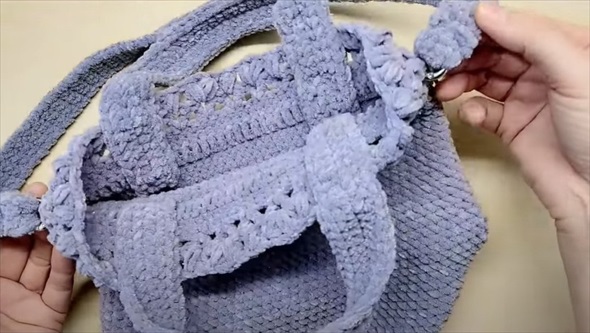 全て100均でそろって編めるアイテム