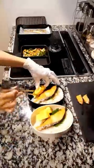 盛り付けの様子