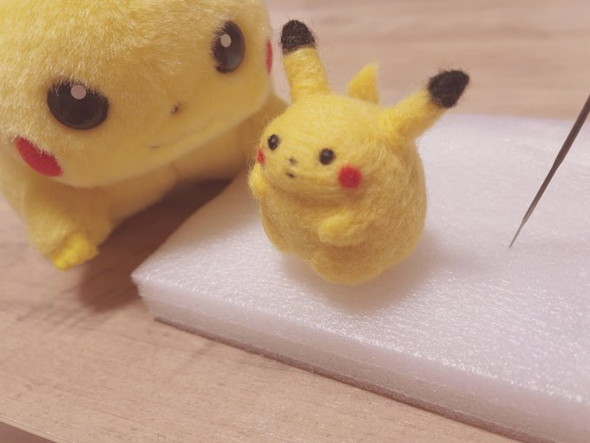 初期ピカチュウ　ハンドメイド（こねずみカラー） 今では見かけない“激レアピカチュウ”を手作りしたら…… 驚きの