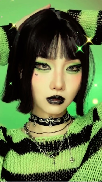 バターカップ風メイクを施したジェニーさん