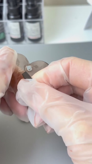 ストローを使ったレジンアクセサリーの穴開け解説