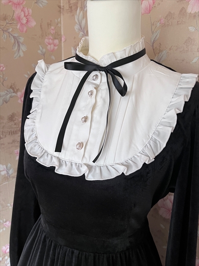 Availで3300円で購入したロリィタ服がかわいい