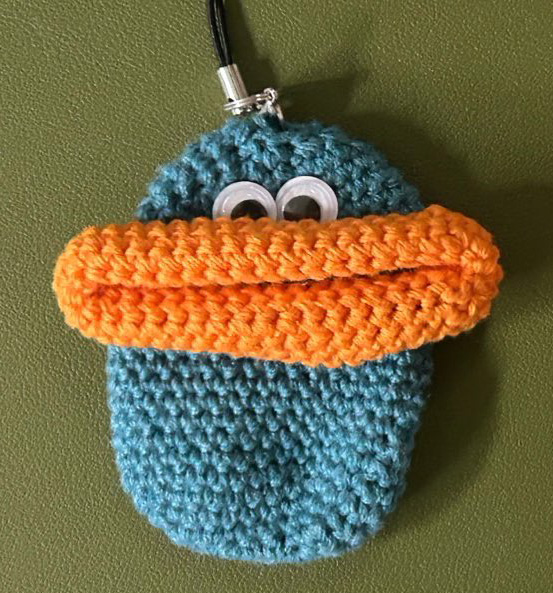 リトルモンスター キーケース 編み物 目薬 ピッタリ