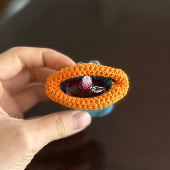 リトルモンスター キーケース 編み物 目薬 ピッタリ