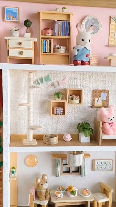 帯用木箱をドールハウスにリメイクした様子