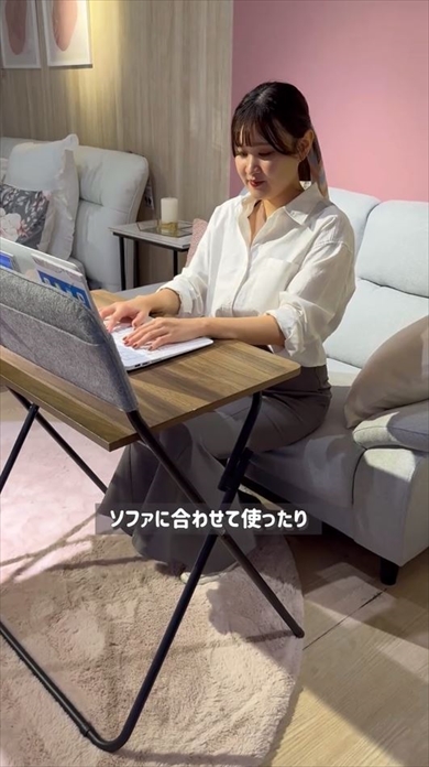 ニトリの折りたたみデスクが便利そう