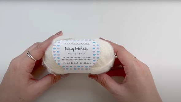 セリアの毛糸でネックウォーマーを編む