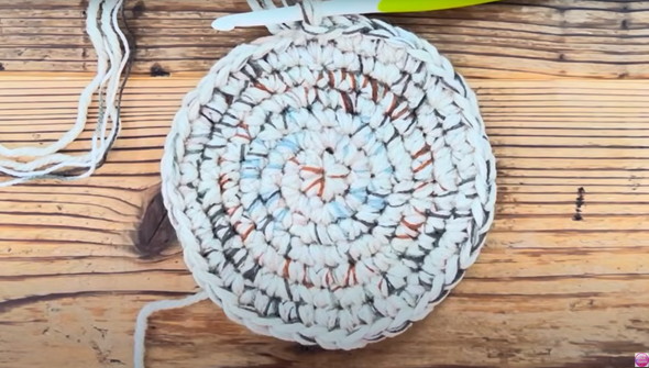 ポコポコ編みの可愛いバッグ