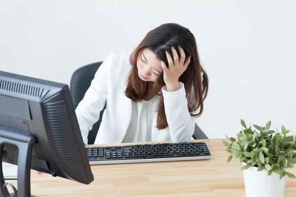 デスクワークのイメージ